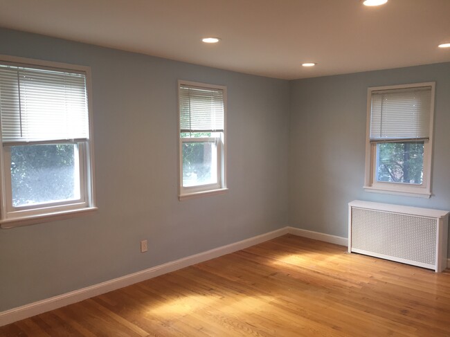 Living room with dining room combo - 51 Newman Rd