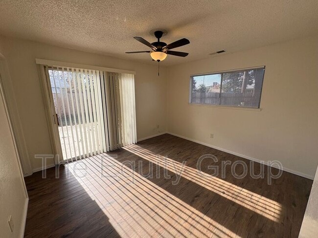 Foto del edificio - 1309 N Central St