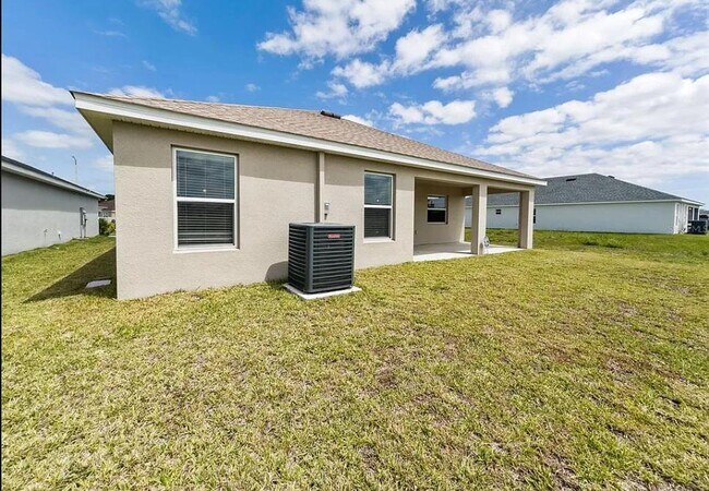 Building Photo - 529 Vittorio Dr