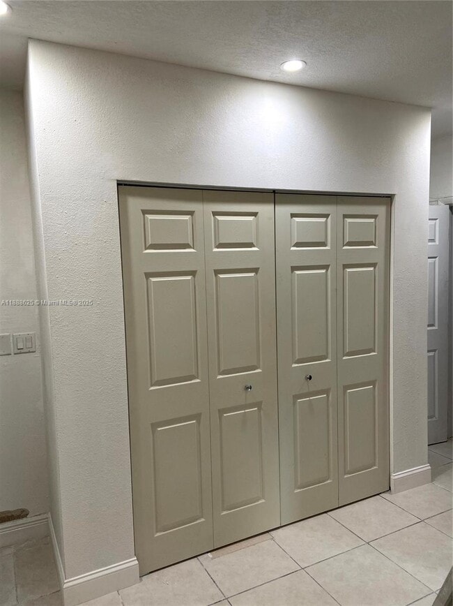 Foto del edificio - 10210 SW 37th St