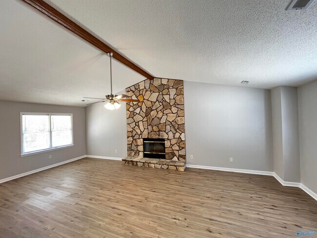 Foto del edificio - 105 Bellhurst Cir