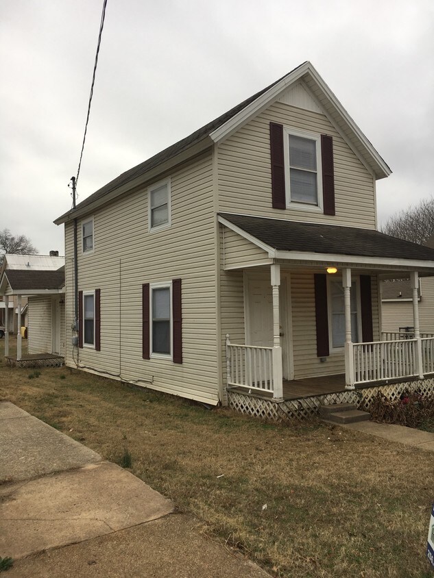 1501 E 26th St, Sheffield, AL 35660 House Rental in Sheffield, AL