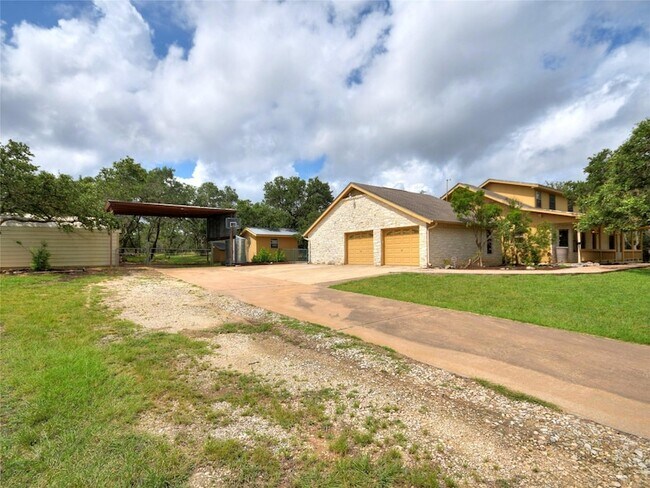 Foto del edificio - 328 Fawnridge St