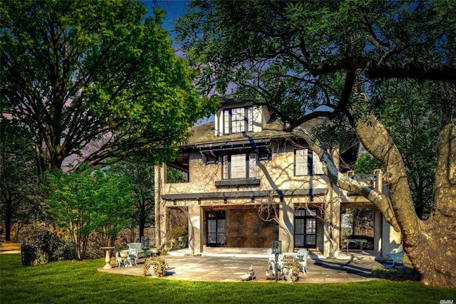 Foto del edificio - 407 Centre Island Rd