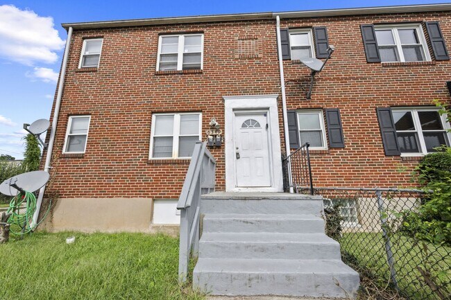 Building Photo - 5349 Nelson Ave