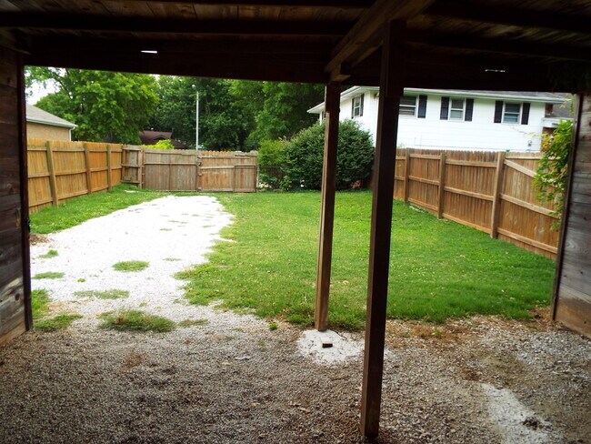 Foto del edificio - 4 Bedroom 2 Bathroom home in Willard Schoo...