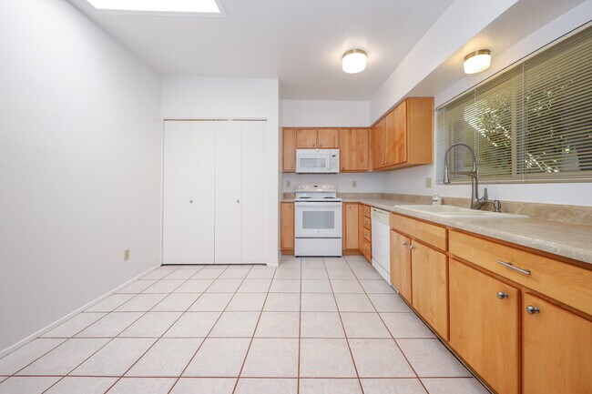 Foto del edificio - 8178 E Rivenoak Cir