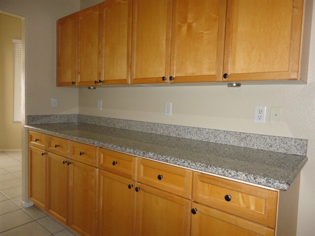 Foto del edificio - 8340 Spruce Meadows Ave