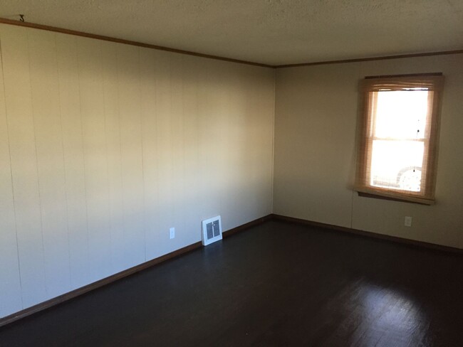 Building Photo - 3BR Plain Township home for rent