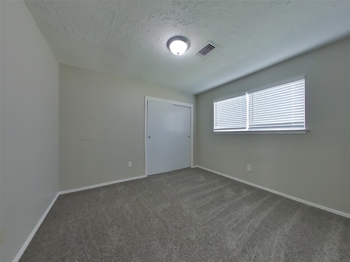 Foto del edificio - 6922 Clee Ln