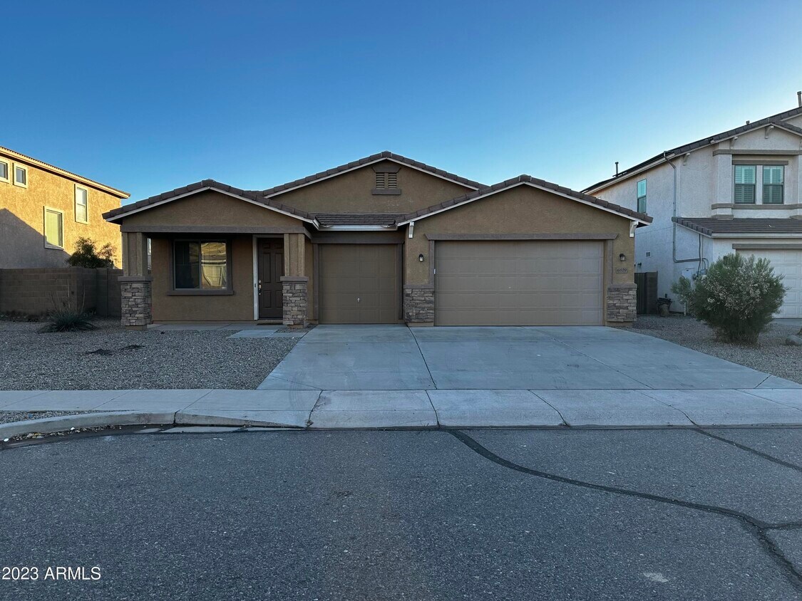 6829 West Alta Vista Road, Phoenix, AZ 85339 House for Rent in