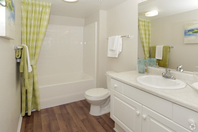 2BR, 2BA , Loft- 1338 SF - Costa Verde Village Apartments