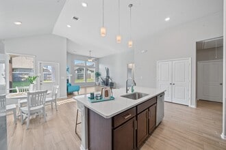 Building Photo - 13006 Oleander Bay Ln