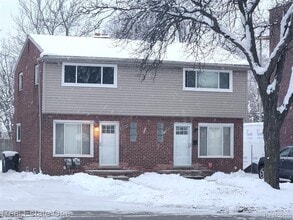 Building Photo - 8741 W Nine Mile Rd