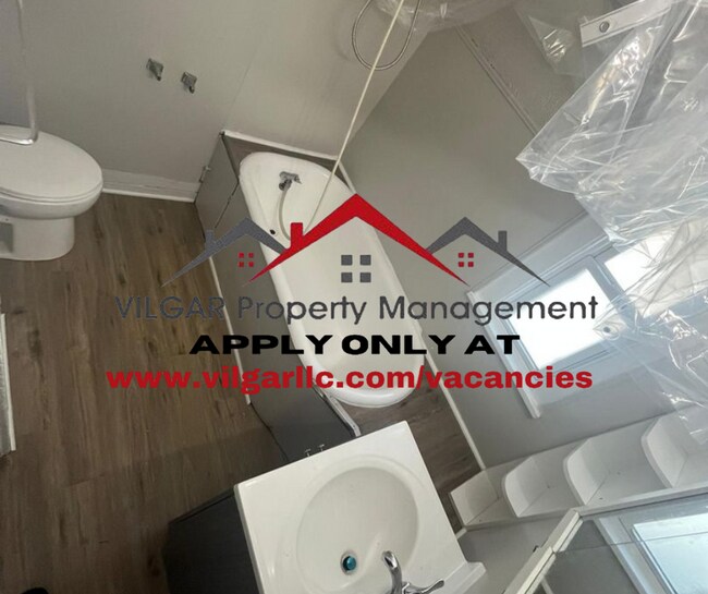 Foto del edificio - 4611 Pine Ave