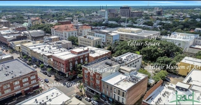Building Photo - 2 BED | 2 BATH | DOWNTOWN CONDO | GARAGE PARKING INCLUDED