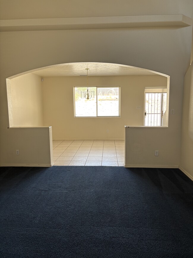 Building Photo - 37 Cruces Loop