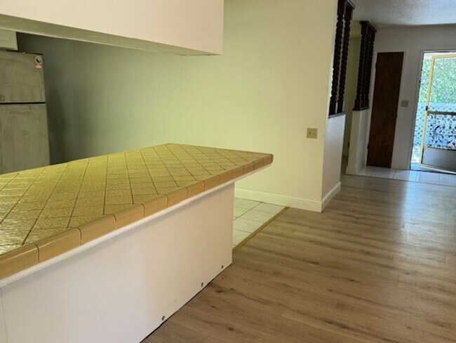 Foto del edificio - 3 Bedroom, 2 bath home with indoor laundry...