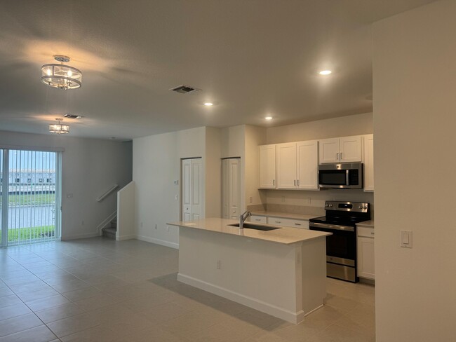 Foto del edificio - 220 SE Woodbark St