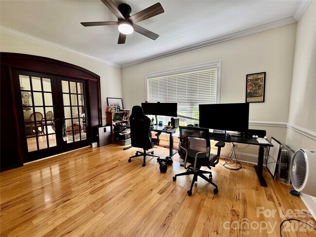Foto del edificio - 617 Lakeview Landing Rd