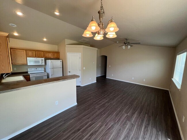 Foto del edificio - 625 Gimlet Dr