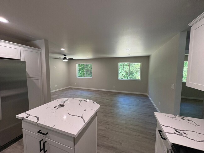 Foto del edificio - Beautiful New Construction Home with Priva...