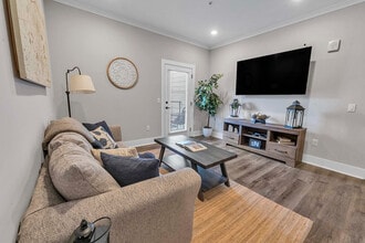 Building Photo - Pointe Grand Fort Pierce