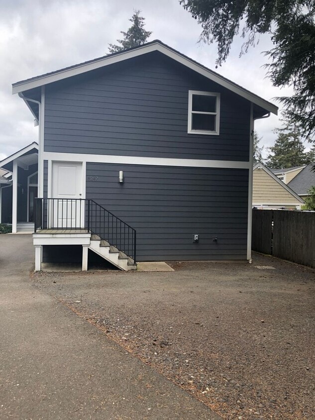 8247 Tracyton Blvd NW, Bremerton, WA 98311 House Rental in Bremerton