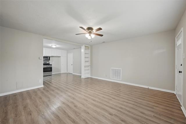 Building Photo - 1201 Park Dr