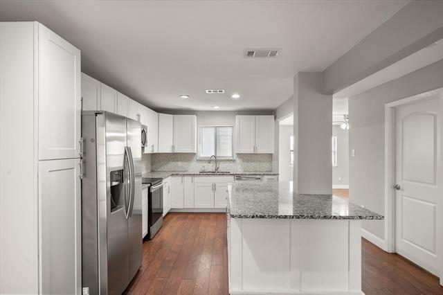 Foto del edificio - 207 E Harwood Rd