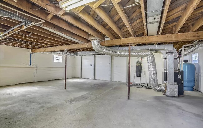 Building Photo - 8512 Doubletree Ct