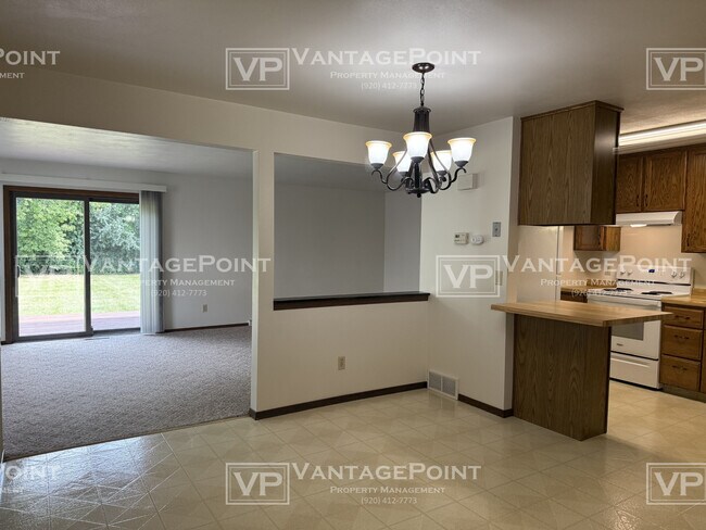 Building Photo - 1630 N Whitney Dr