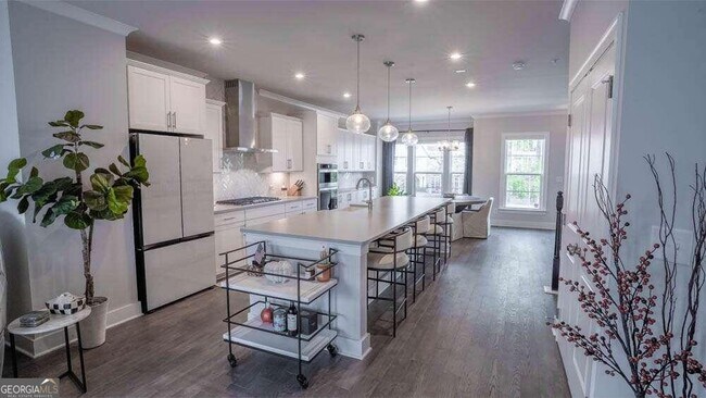 Foto del edificio - 2155 Burnside Dr NW