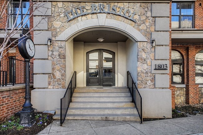 Photo - Penthouse-level 1 bed / 1 bath Condo at Bristol on Broadway