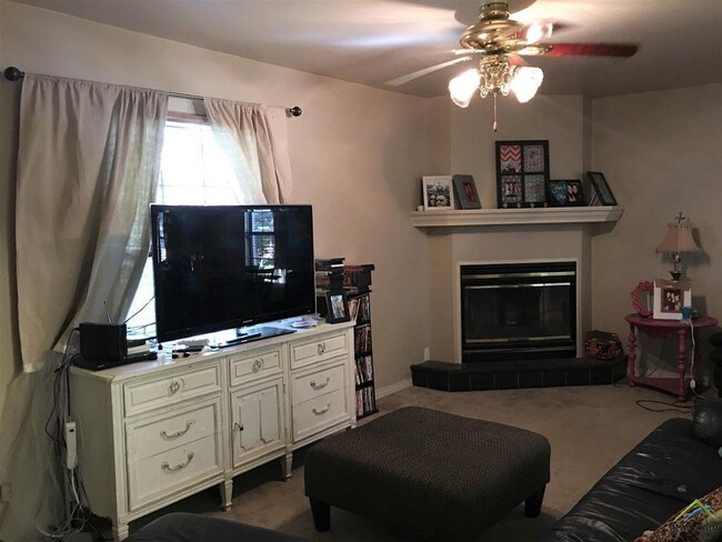 Foto del edificio - 1700 Magnolia Dr