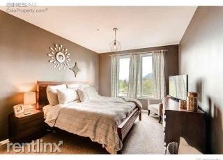 Foto del edificio - 4730 Holiday Dr