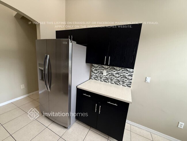 Building Photo - 8600 Lineyard Cay