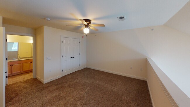 Foto del edificio - Delafield Woods Apartments