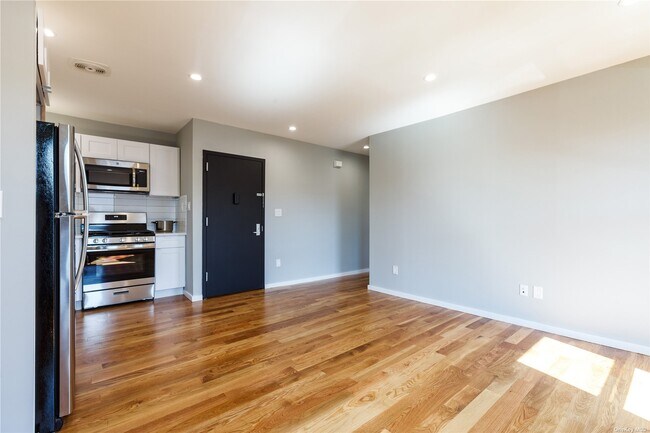 Building Photo - 87-34 132nd St