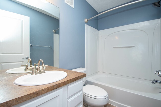 Building Photo - 15119 Fanning Dr N