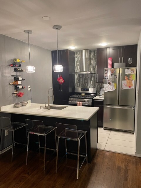 Building Photo - 647 Hollywood Ave