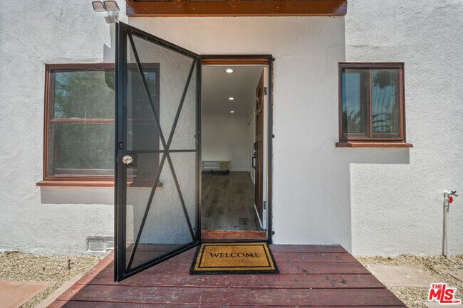Foto del edificio - 238 Thorne St
