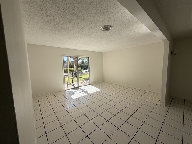 Foto del edificio - 4141 Westcity Ct