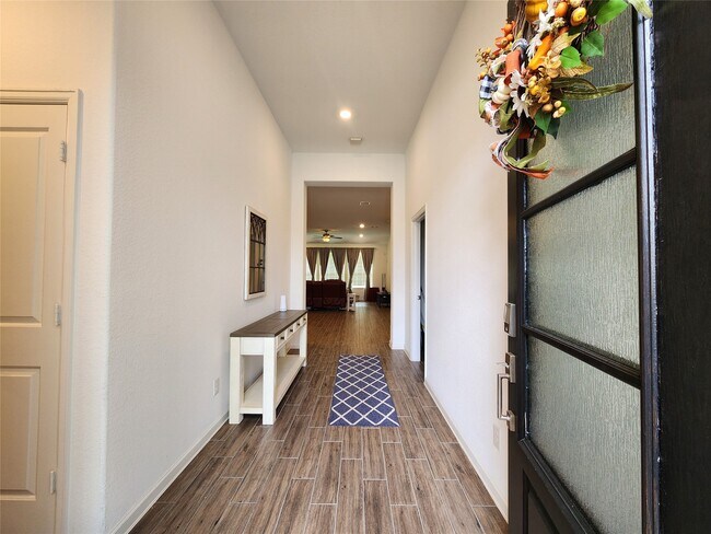 Foto del edificio - 14007 Hartford Heights Wy