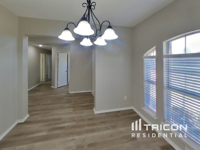 Foto del edificio - 7602 Tidewater Dr