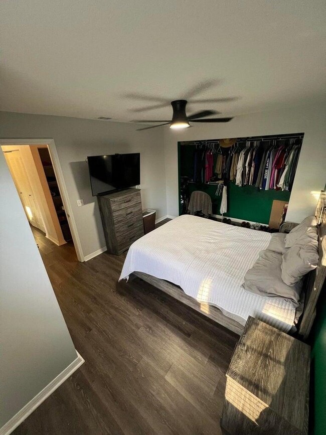 Building Photo - 2825 Stoneway Ln