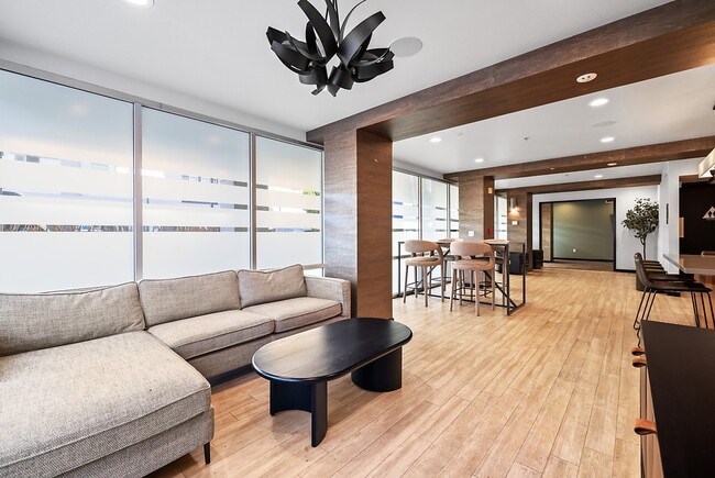 Building Photo - The Courtyards at 65th Street