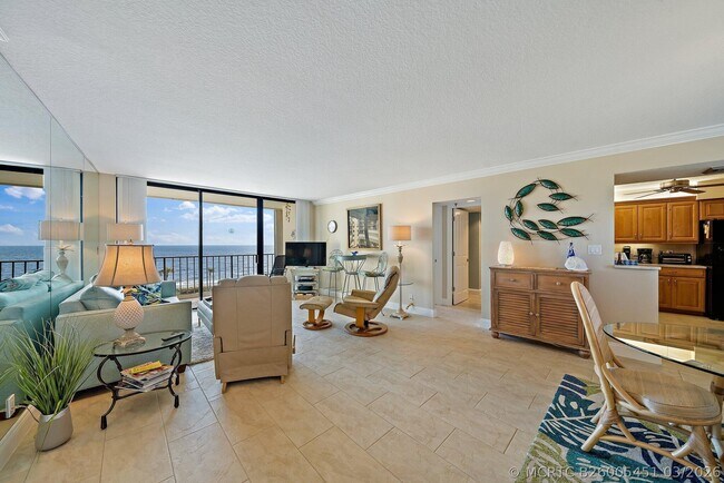 Foto del edificio - 100 Ocean Trail Way