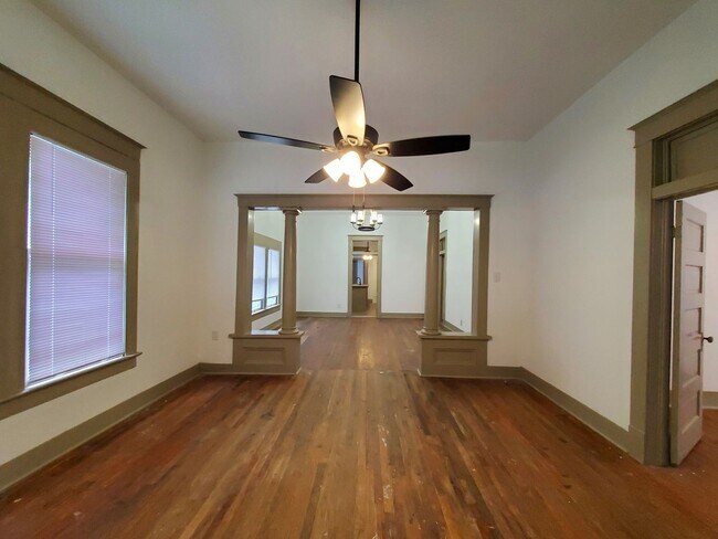 Building Photo - 1779 Liberty Ave, Beaumont TX 77701