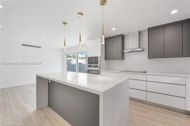 Foto del edificio - 1654 SW 18th Ave